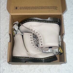 Dr. Martens Kids Leather Boots NIB